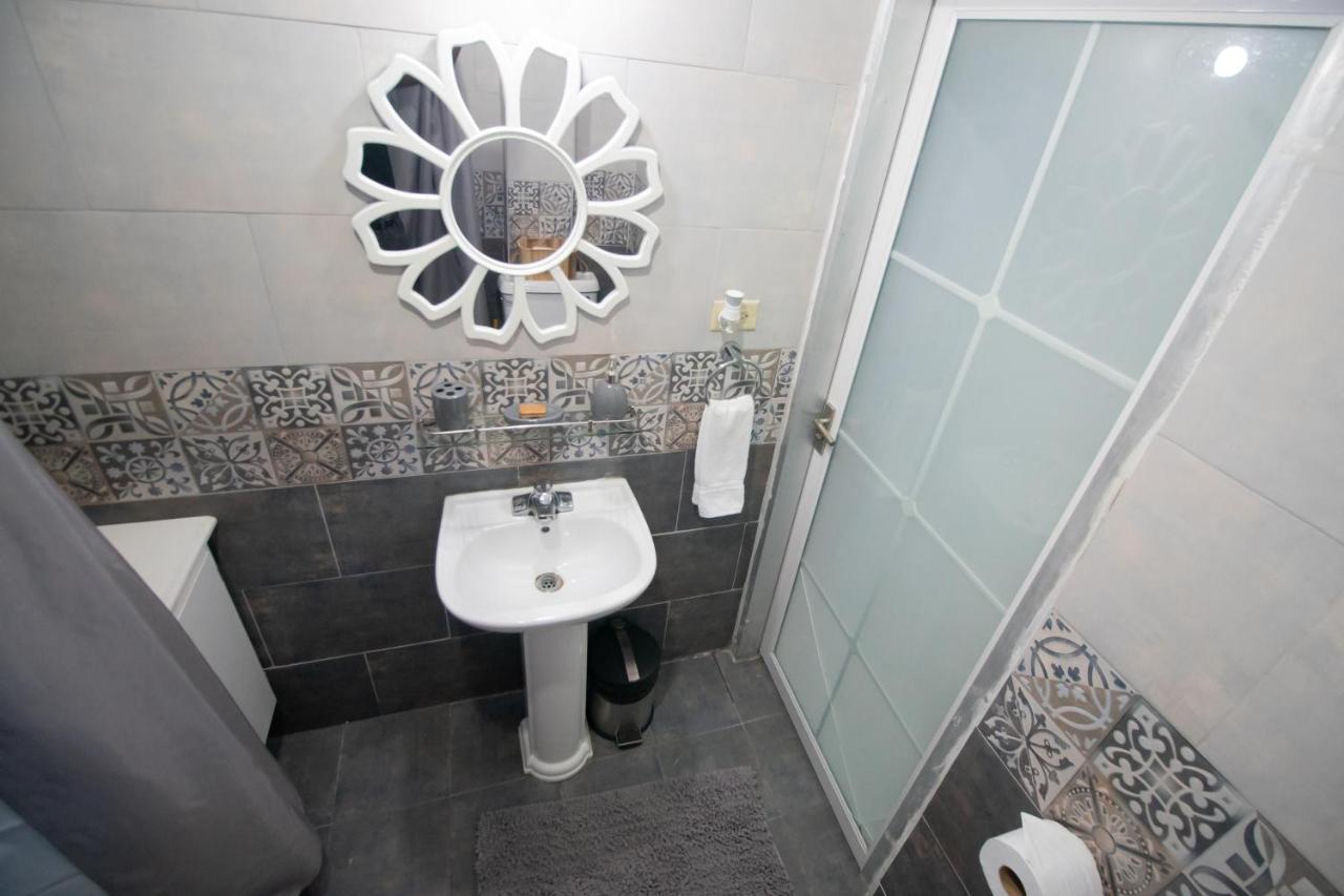 Stacys Place #3 Studio Apartment Port of Spain Exterior foto